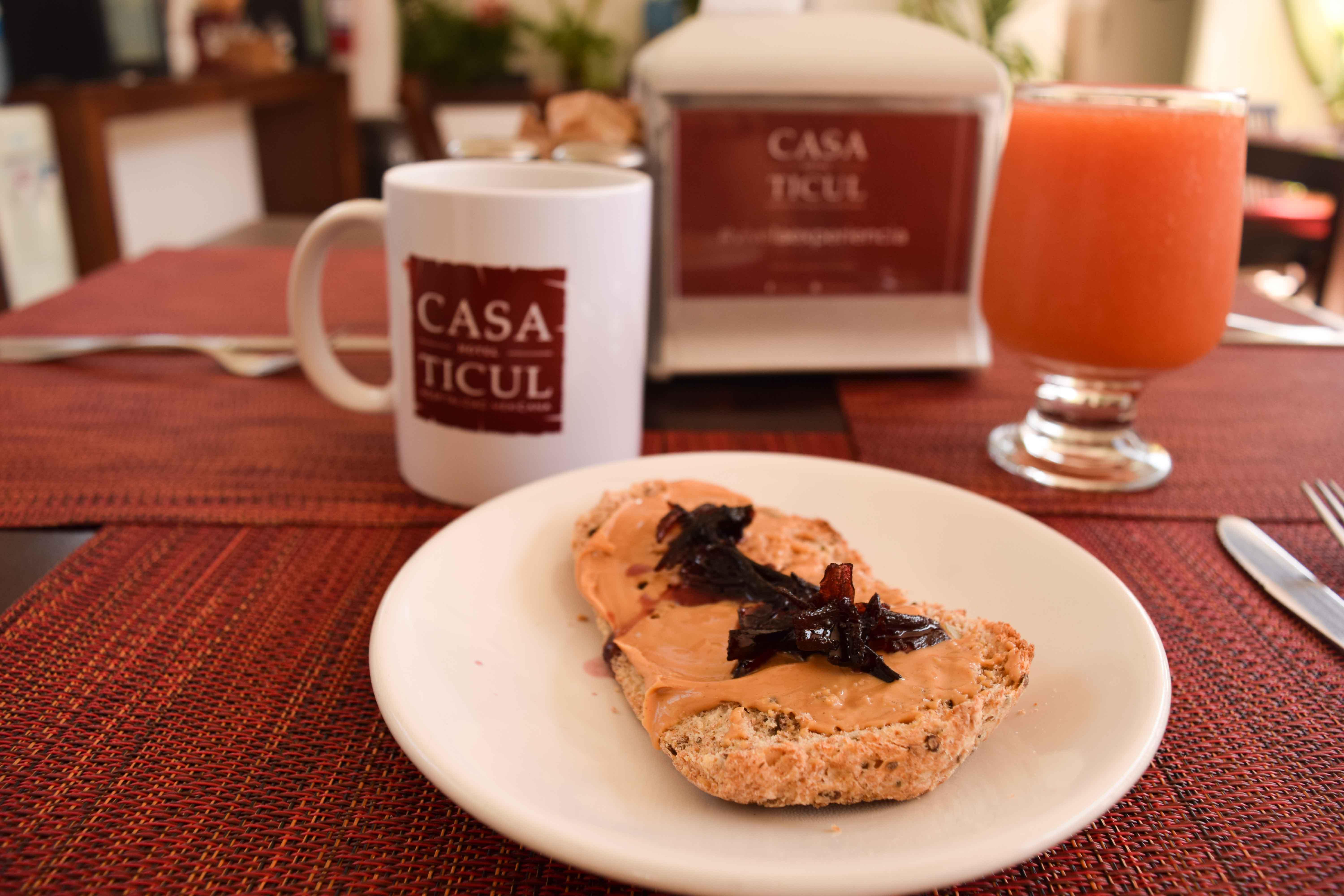 Casa Ticul Hotel Boutique - 5Th Ave (Adults Only) Playa del Carmen Exterior foto A slice of pan de elote with jam