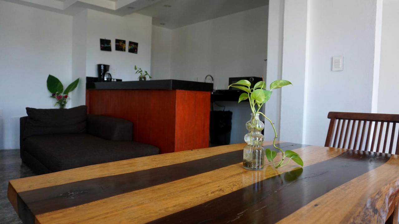 Casa Ticul Hotel Boutique - 5Th Ave (Adults Only) Playa del Carmen Exterior foto A modern open plan kitchen