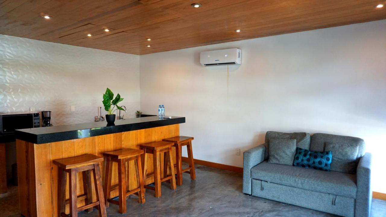Casa Ticul Hotel Boutique - 5Th Ave (Adults Only) Playa del Carmen Exterior foto A living room with a sofa bed