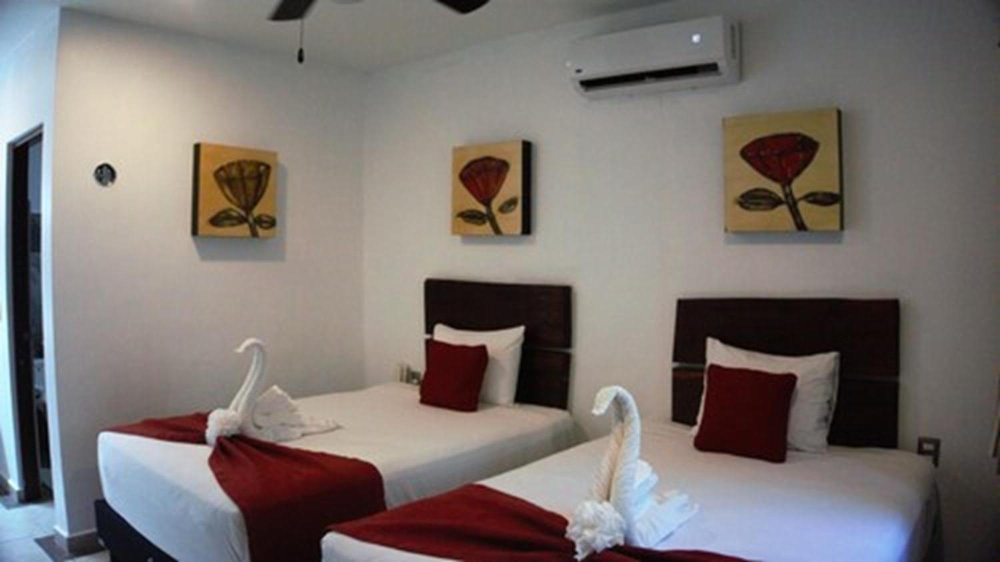 Casa Ticul Hotel Boutique - 5Th Ave (Adults Only) Playa del Carmen Exterior foto A room at the hotel